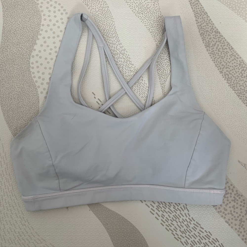 Lululemon Free to be Serene light support C/D cup size 6